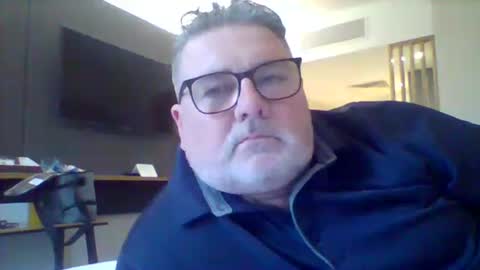 Griff online show from March 25, 5:17 pm