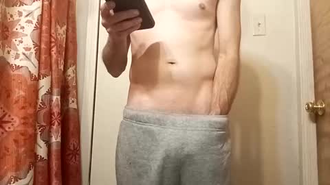 Snapshot of ciestep8216 chatting on February 15, 1:38 pm ciestep8216 online show from February 15, 1:38 pm