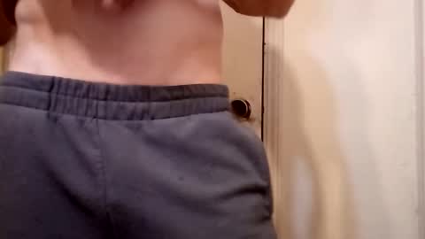 Snapshot of ciestep8216 chatting on December 25, 6:31 am ciestep8216 online show from December 25, 6:31 am