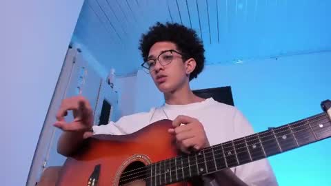 cj_davis1 online show from July 19, 9:37 am