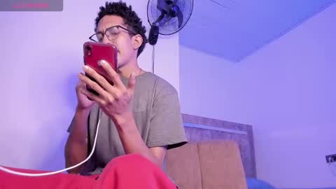 cj_davis1 online show from January 12, 8:13 pm