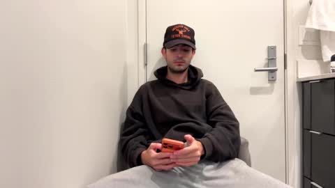 ckeefer96 online show from March 12, 8:38 pm