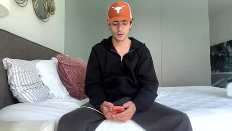 ckeefer96 online show from April 19, 7:27 pm