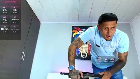 Snapshot of clark__ken chatting on February 24, 6:15 pm Juanpaindependent model online show from February 24, 6:15 pm