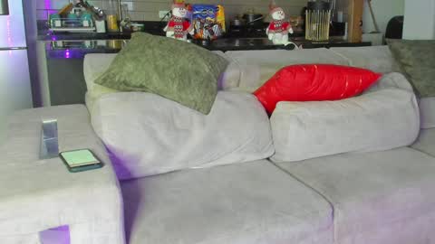 claytonburgues online show from December 8, 10:57 pm