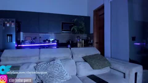 claytonburgues online show from October 3, 4:17 am