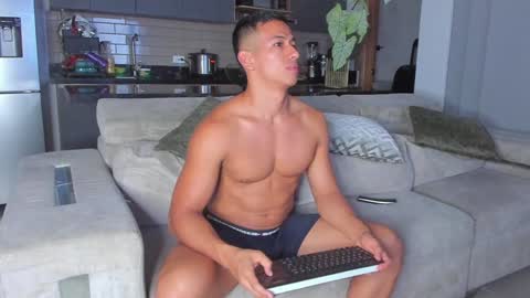 claytonburgues online show from January 11, 3:34 am