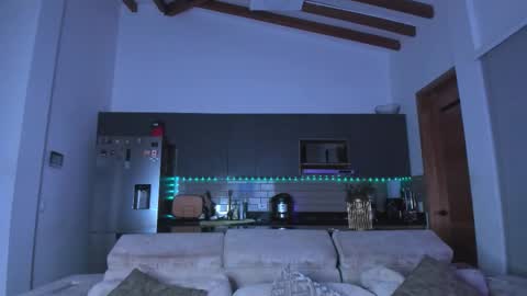 claytonburgues online show from February 20, 6:19 am