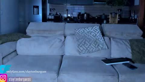 claytonburgues online show from September 30, 4:40 am