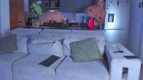 claytonburgues online show from February 19, 3:50 am