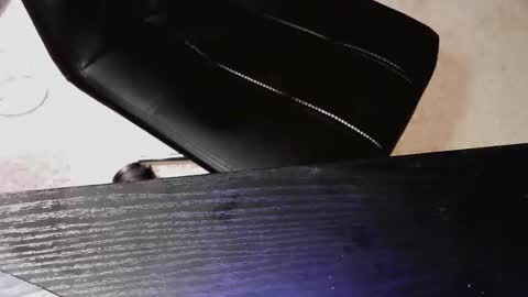 Snapshot of cleetus66 chatting on October 24, 7:54 am mature Smallcock  Daddy Cum online show from October 24, 7:54 am
