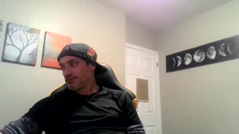 Snapshot of clintwood12 chatting on December 10, 7:05 am chad online show from December 10, 7:05 am