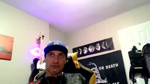 Snapshot of clintwood12 chatting on December 16, 8:52 am chad online show from December 16, 8:52 am