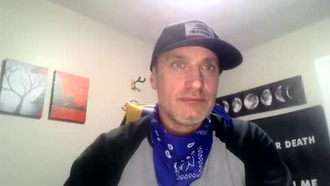 Snapshot of clintwood12 chatting on December 19, 6:45 am chad online show from December 19, 6:45 am