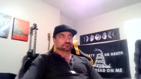 Snapshot of clintwood12 chatting on January 11, 8:22 am chad online show from January 11, 8:22 am