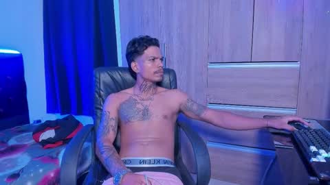 cloud_mckey8 online show from February 26, 4:03 am