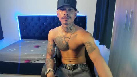 cloud_mckey8 online show from March 2, 2:33 am