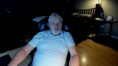 cloudalert62 online show from January 10, 10:57 pm