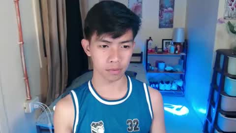 clyde_twinkx online show from April 15, 11:21 am