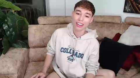 Snapshot of coddy_doll chatting on February 4, 6:46 am Coddy online show from February 4, 6:46 am