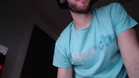 c o f f e e l o u n g e online show from February 5, 8:43 am