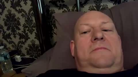 col4nows online show from March 2, 9:32 am