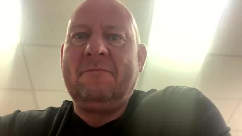 col4nows online show from October 24, 9:22 am