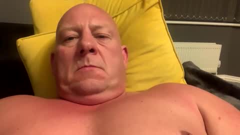 col4nows online show from October 3, 10:15 pm