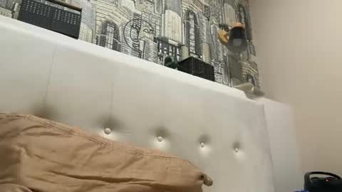 colambus83 online show from February 11, 8:03 pm