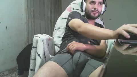 colin_12 online show from May 1, 1:53 am