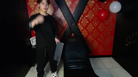 Snapshot of collinstone chatting on February 28, 9:33 pm collinstone online show from February 28, 9:33 pm