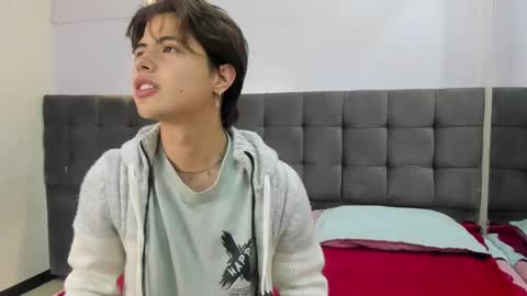 Snapshot of collinstone chatting on December 21, 7:49 pm collinstone online show from December 21, 7:49 pm