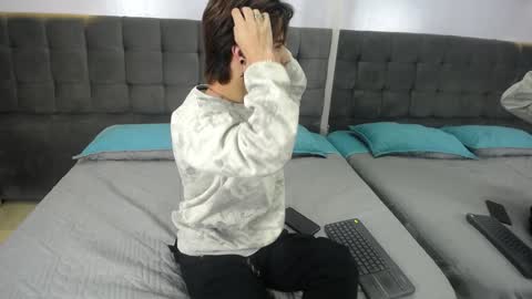 Snapshot of collinstone chatting on January 24, 1:14 pm collinstone online show from January 24, 1:14 pm