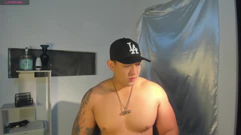 coltonmassif_ online show from December 22, 7:33 am