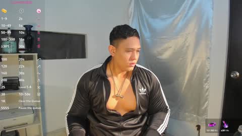 coltonmassif_ online show from December 14, 8:02 am