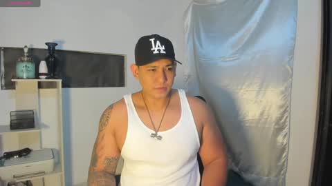 coltonmassif_ online show from December 21, 3:36 am