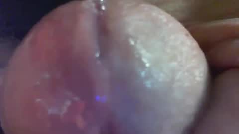 Snapshot of comox1961 chatting on December 20, 12:52 am comox online show from December 20, 12:52 am