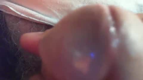 Snapshot of comox1961 chatting on December 22, 1:23 am comox online show from December 22, 1:23 am