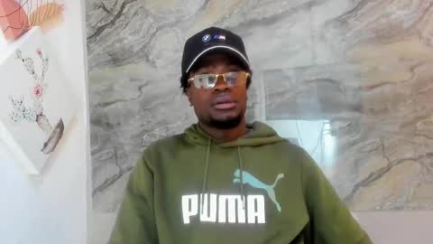 Snapshot of compton_01 chatting on October 27, 3:53 am COMPTON online show from October 27, 3:53 am