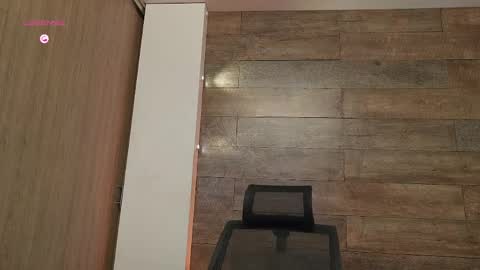 connor_h1 online show from March 27, 7:01 am