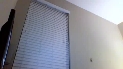 cooldude122222 online show from February 19, 1:18 am