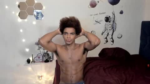 CoreyGlover online show from November 6, 8:50 am