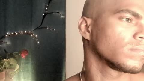 CoreyGlover online show from April 13, 8:15 am