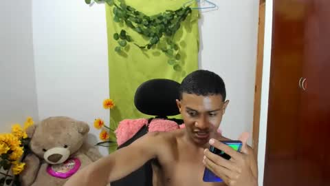 Ethan  online show from January 29, 11:35 pm