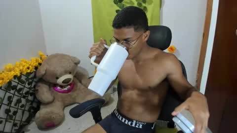 Ethan  online show from December 7, 12:20 am