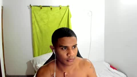 Ethan  online show from June 25, 5:12 am