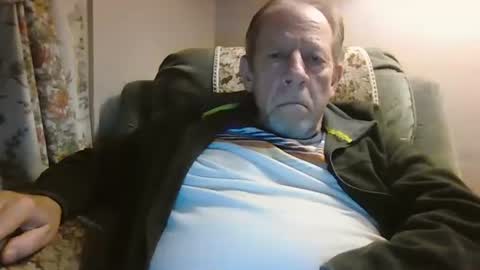 courieral1 online show from September 18, 11:29 pm