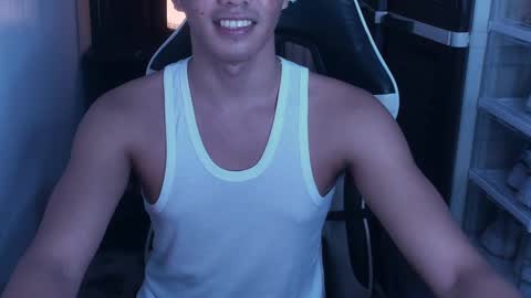 Snapshot of crazyasiancum chatting on February 3, 12:36 pm Zion online show from February 3, 12:36 pm