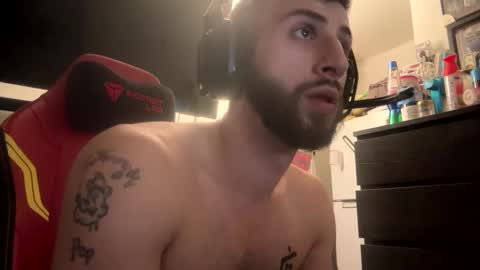 Snapshot of crazydill28 chatting on September 19, 12:13 am crazydill28 online show from September 19, 12:13 am