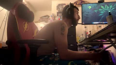 Snapshot of crazydill28 chatting on October 5, 9:30 pm crazydill28 online show from October 5, 9:30 pm